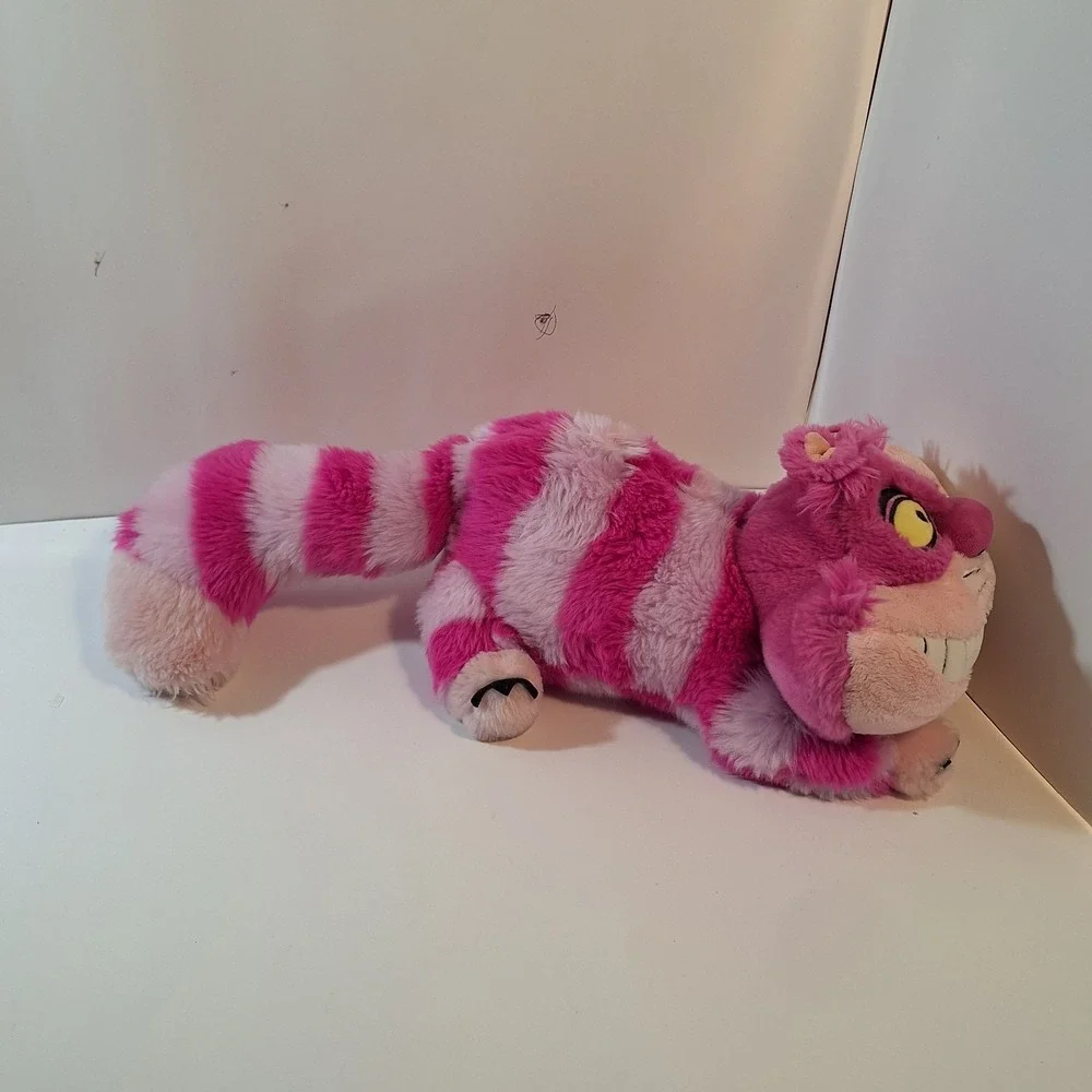 RARE DISNEY STORE EXCLUSIVE CHESHIRE CAT 18
